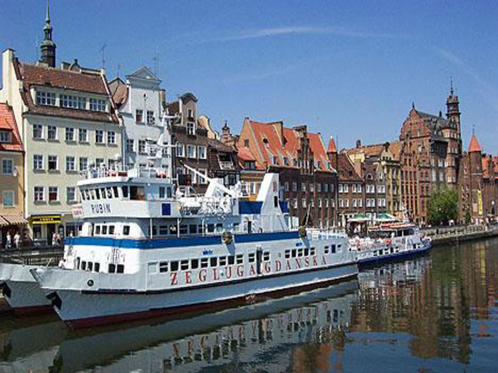 Mesto Gdansk - prístavy, lodenice a samotná výroba lodí.